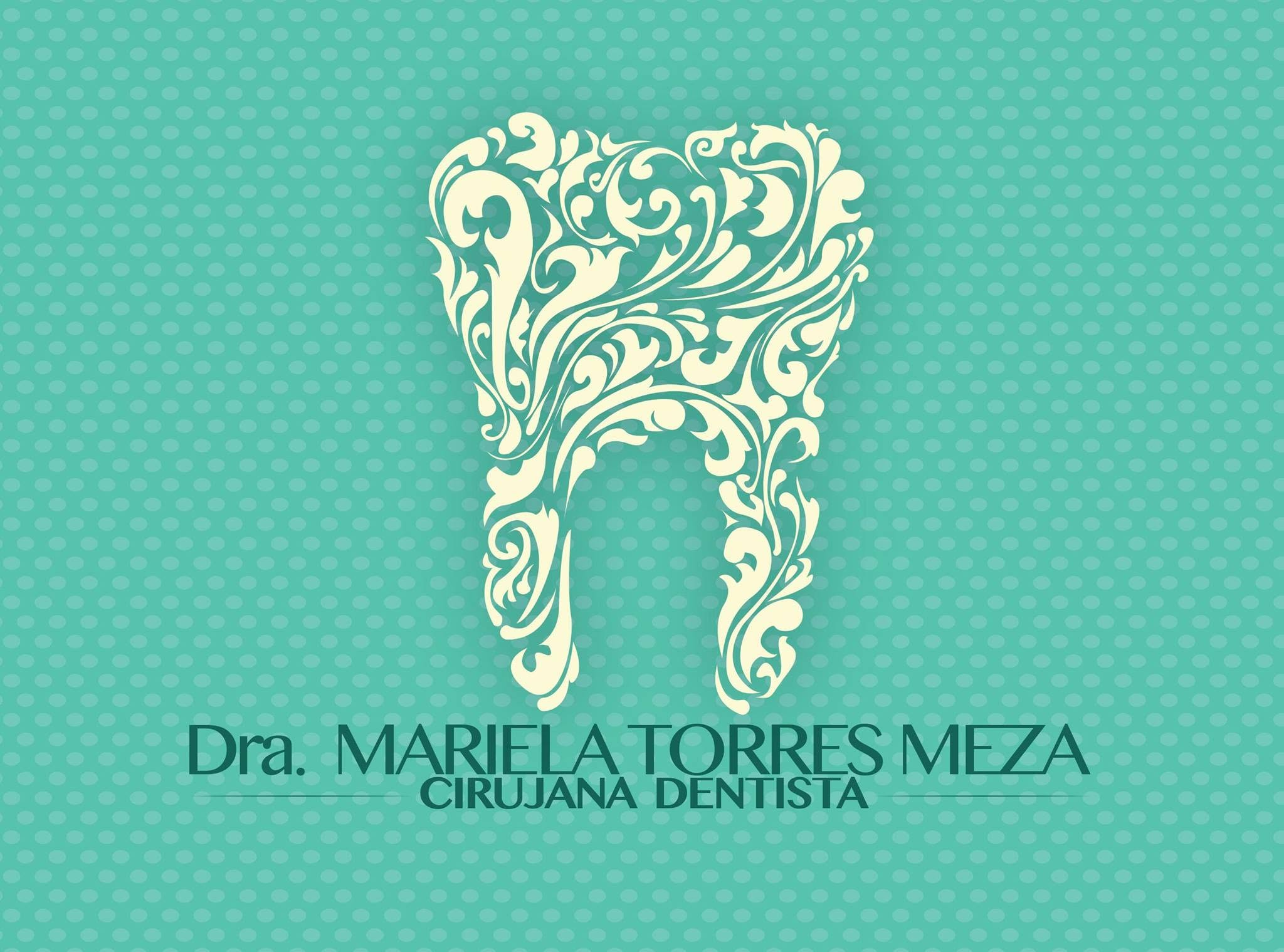Marca de Dra. Mariela Torres Meza: un diente ornamental en crema sobre fondo turquesa